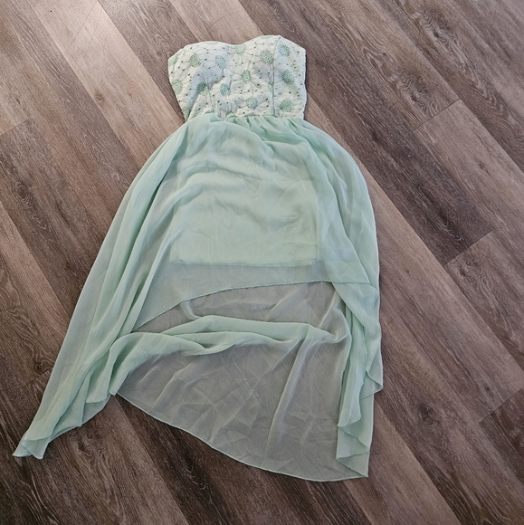 Strapless dress - Picture 6 of 8